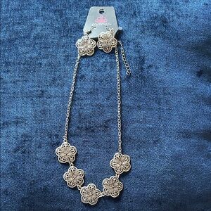 Paparazzi necklace and earrings